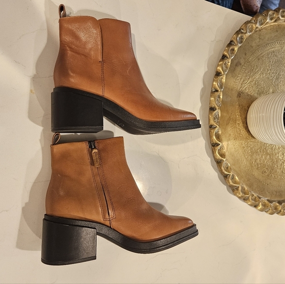 FRANCO SARTO Brown Leather Ankle Boots leather Block Heel Booties Sz 8 - Picture 10 of 14